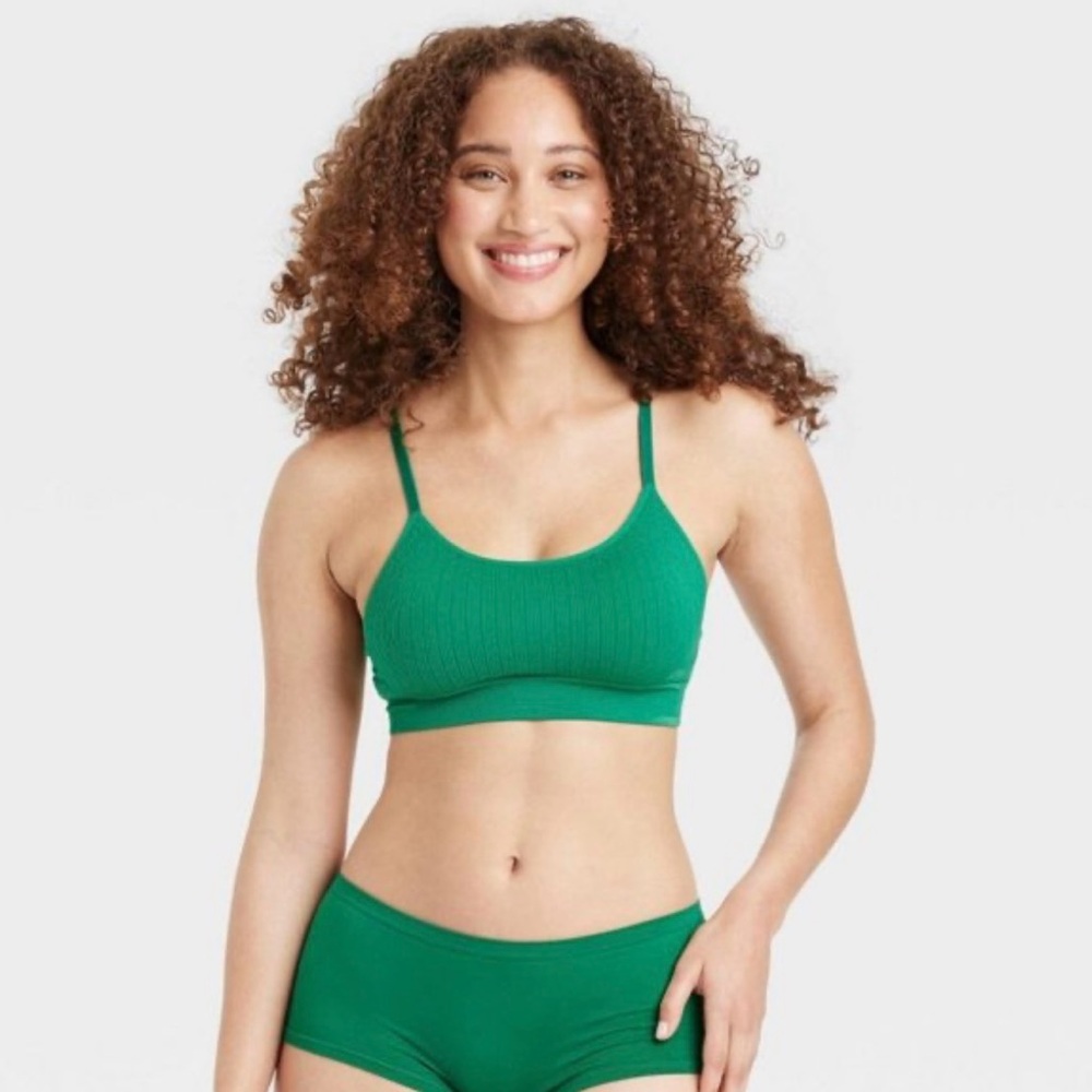 NWT Auden seamless ribbed bralette.